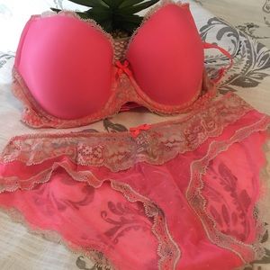 Victoria Secret Dream Angels Lined Demi Bra